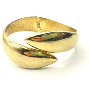 Vintage Gold Tone Clamper Bracelet